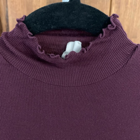 GAP long sleeve turtle neck shirt-XS - Picture 2 of 5